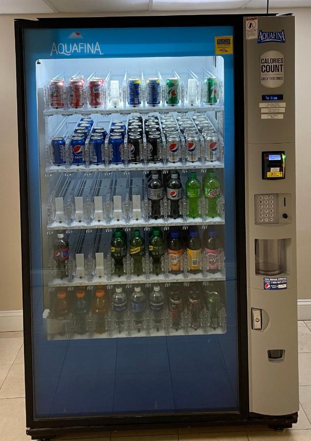 מלון Baymont By Wyndham Latham Albany Airport מראה חיצוני תמונה